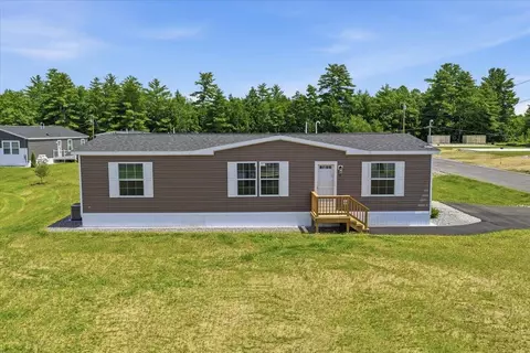 4 Wentworth Ave, Tilton, NH 03276