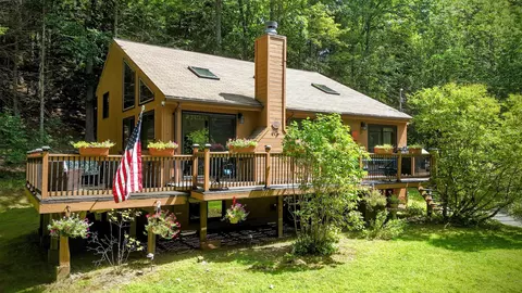 63 Kinsman Rd, Woodsville, NH 03785