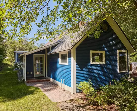 Exterior - 106 Westminster Rd, Putney, VT 05346 photo 6 of 15
