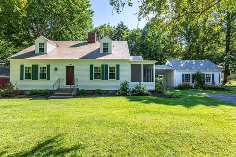 2984 Vt 313 Rte, Arlington, VT 05250
