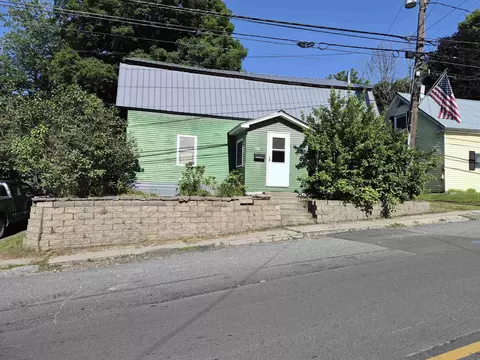 258 N Main St, Northfield, VT 05663
