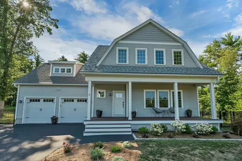 6 Boulder Dr, Newmarket, NH 03857