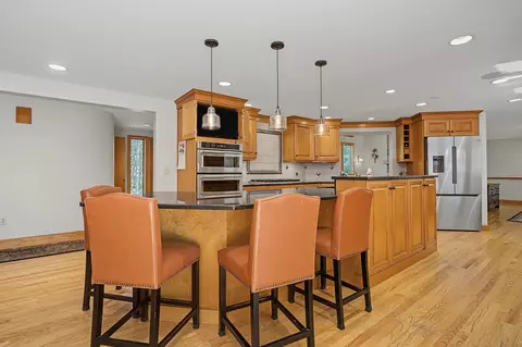 Kitchen - 17 Galway Rd, Windham, NH 03087 photo 9 of 10