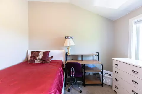 Bedroom - 150 Merrimack St, Hooksett, NH 03106 photo 9 of 9