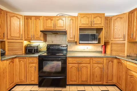 Kitchen - 150 Merrimack St, Hooksett, NH 03106 photo 3 of 7