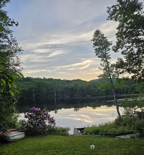 17 Masquanipi Dr, Antrim, NH 03440