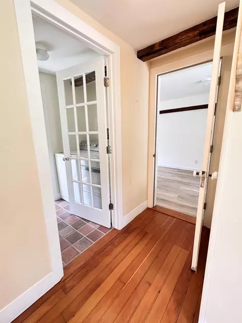 Entry Way - 7 Cross St, Newfane, VT 05345 photo 1 of 3