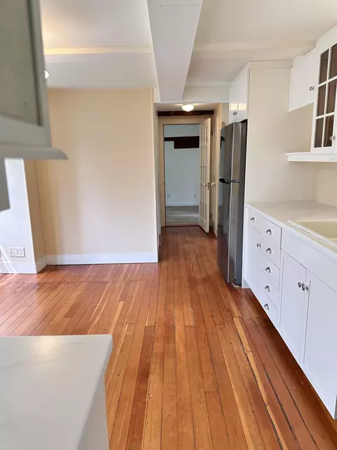 Kitchen - 7 Cross St, Newfane, VT 05345 photo 2 of 8