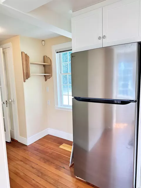 Kitchen - 7 Cross St, Newfane, VT 05345 photo 8 of 8