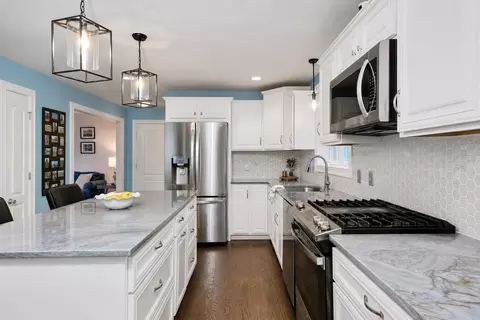 Kitchen - 39 Jackman Ridge Rd, Windham, NH 03087 photo 3 of 5