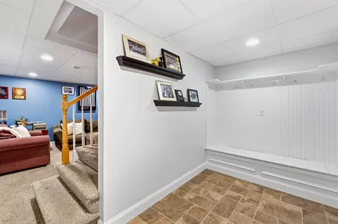 Entry Way - 39 Jackman Ridge Rd, Windham, NH 03087 photo 2 of 2