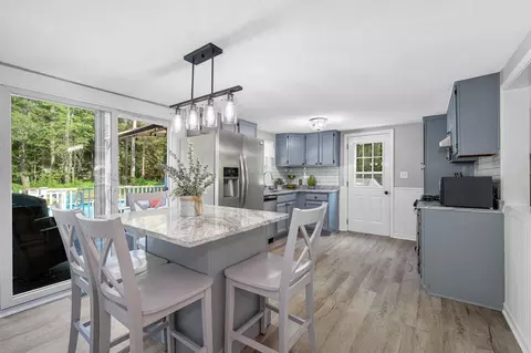 Kitchen - 83 Jericho Rd, Pelham, NH 03076 photo 1 of 4