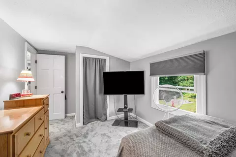 Bedroom - 83 Jericho Rd, Pelham, NH 03076 photo 6 of 6