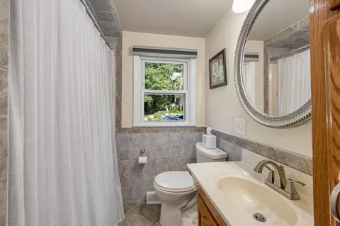 Bath - 83 Jericho Rd, Pelham, NH 03076 photo 1 of 2
