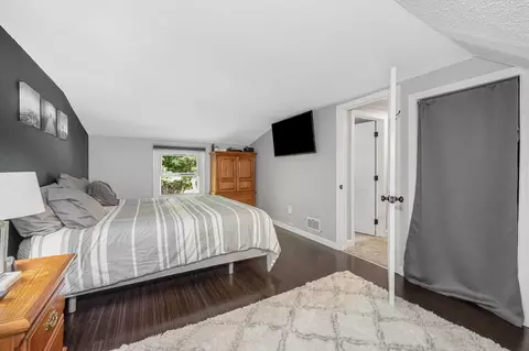 Bedroom - 83 Jericho Rd, Pelham, NH 03076 photo 3 of 6