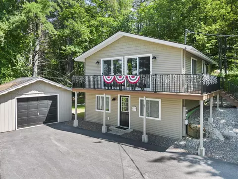 37 Crestview Dr, Gilford, NH 03249