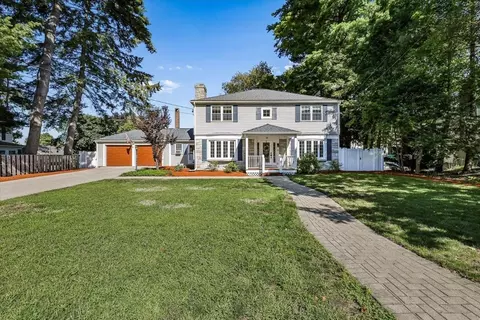 33 Raymond St, Nashua, NH 03064