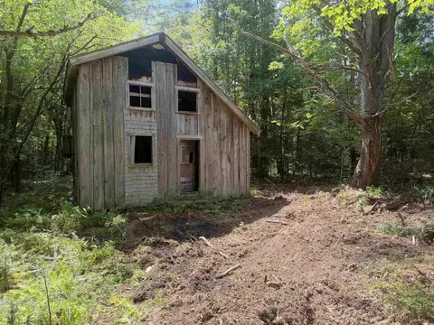 168 Old Walker Hill Rd, Littleton, NH 03561