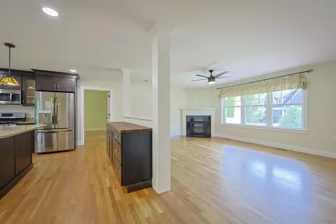 Living - 10 Hilliard Dr, Hampton, NH 03842 photo 1 of 5