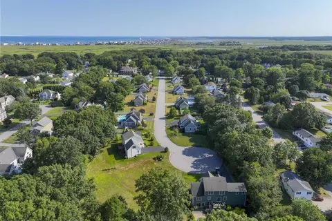 View/Area - 10 Hilliard Dr, Hampton, NH 03842 photo 3 of 6