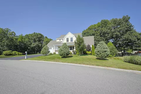 Exterior - 10 Hilliard Dr, Hampton, NH 03842 photo 1 of 4