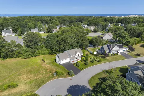 View/Area - 10 Hilliard Dr, Hampton, NH 03842 photo 5 of 6