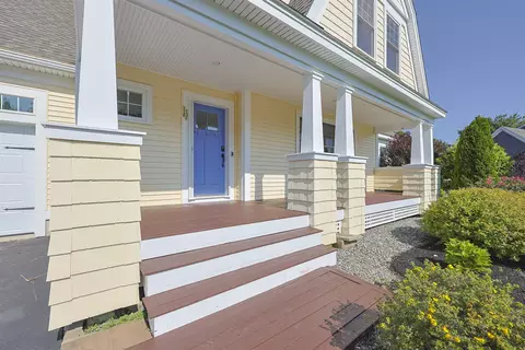 Exterior - 10 Hilliard Dr, Hampton, NH 03842 photo 2 of 4