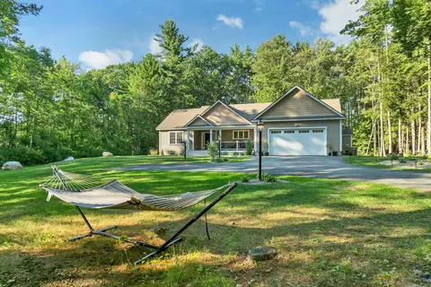16 Regency Ct, Rochester, NH 03867