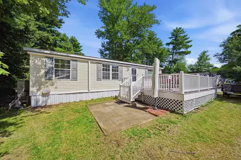 6 Marilyn Dr, Allenstown, NH 03275