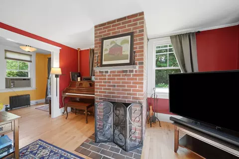 Living - 45 Oak St, Dover, NH 03820 photo 3 of 4