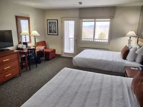 Bedroom - 228 E Mountain Rd #L GRAND HOTEL 169/171 I (PAS, Killington, VT 05751 photo 4 of 4