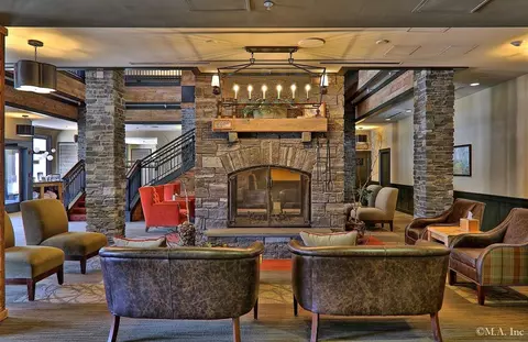 Living - 228 E Mountain Rd #L GRAND HOTEL 169/171 I (PAS, Killington, VT 05751 photo 1 of 10