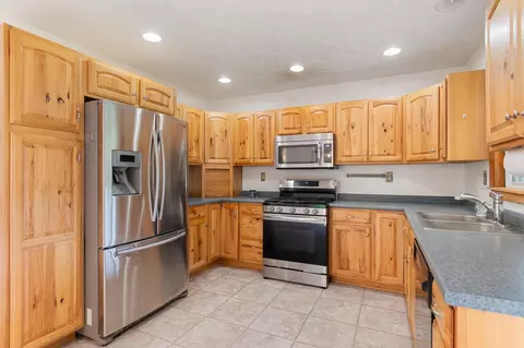 Kitchen - 207 Lee River Rd, Jericho, VT 05465 photo 1 of 3