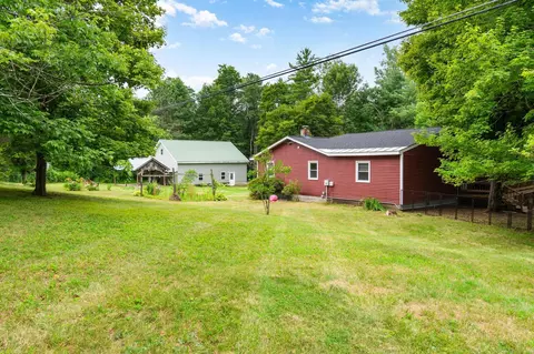 Exterior - 207 Lee River Rd, Jericho, VT 05465 photo 4 of 11