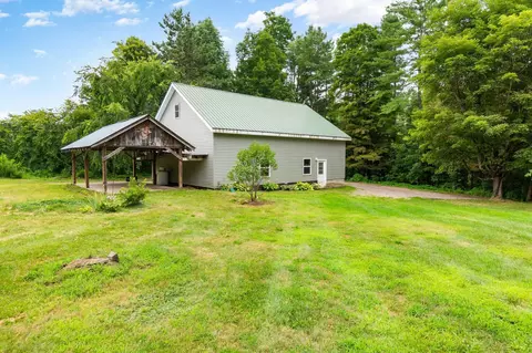 Exterior - 207 Lee River Rd, Jericho, VT 05465 photo 9 of 11