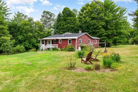 Exterior - 207 Lee River Rd, Jericho, VT 05465 photo 10 of 11