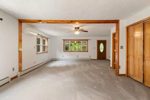 Living - 207 Lee River Rd, Jericho, VT 05465 photo 2 of 5