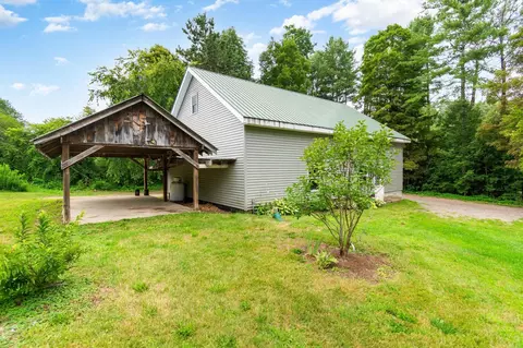 Exterior - 207 Lee River Rd, Jericho, VT 05465 photo 8 of 11