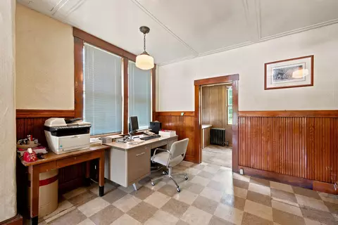 Entry Way - 9 E Main St, Warner, NH 03278 photo 6 of 7