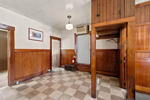 Entry Way - 9 E Main St, Warner, NH 03278 photo 5 of 7
