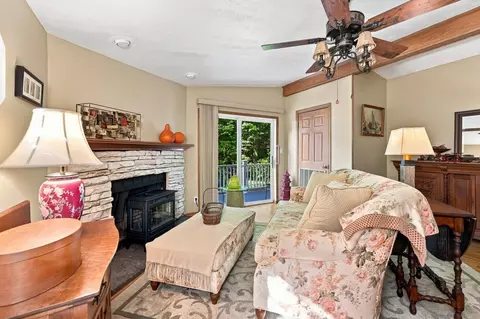 32 Hawaii Ln, Rochester, NH 03867