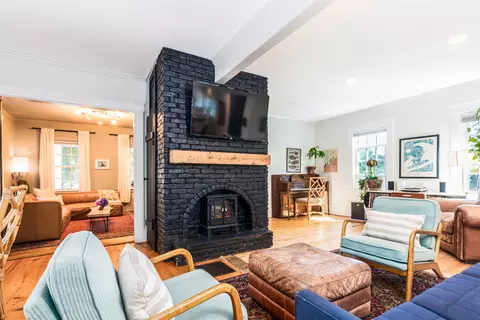 Living - 475 Sagamore Rd, Rye, NH 03870 photo 1 of 5
