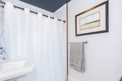 Bath - 475 Sagamore Rd, Rye, NH 03870 photo 1 of 2