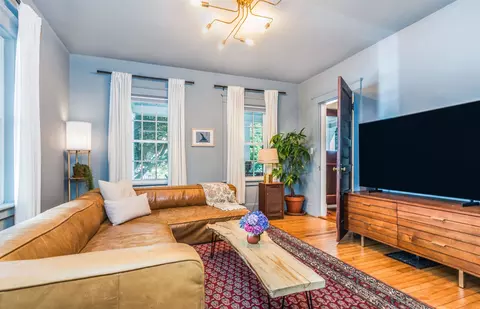 Living - 475 Sagamore Rd, Rye, NH 03870 photo 3 of 5