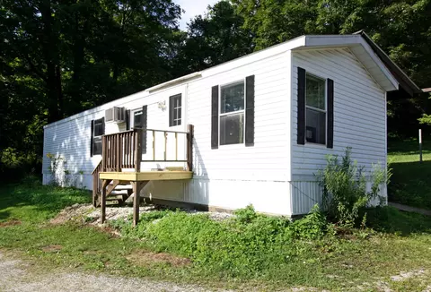 41 Maple St, Brandon, VT 05733 photo 4