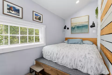 Bedroom - 32 Alice Ave, Hooksett, NH 03106 photo 7 of 7
