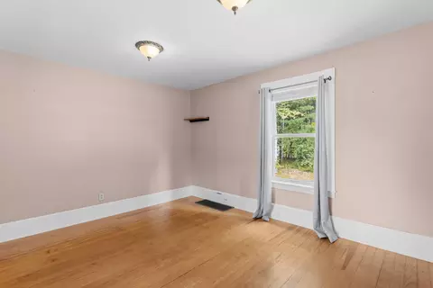 Bedroom - 32 Alice Ave, Hooksett, NH 03106 photo 1 of 7