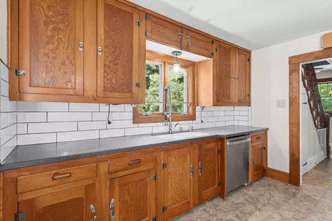 Kitchen - 32 Alice Ave, Hooksett, NH 03106 photo 7 of 13