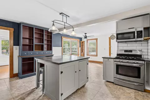 Kitchen - 32 Alice Ave, Hooksett, NH 03106 photo 5 of 13