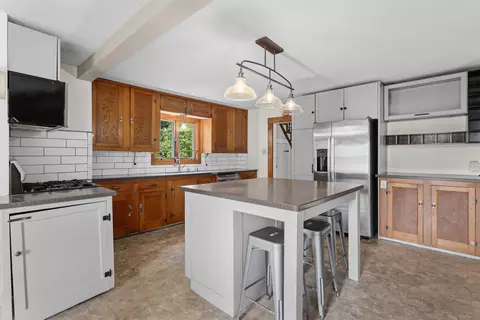 Kitchen - 32 Alice Ave, Hooksett, NH 03106 photo 2 of 13